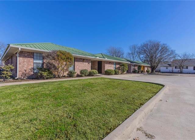 Property at 1904 S 18th St, Waco, TX 76706, 12 beds, 12 baths