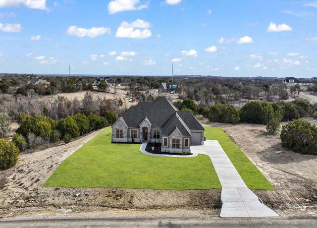 Property at 170 Fan Mill Trl, Weatherford, TX 76085, 4 beds, 2.5 baths