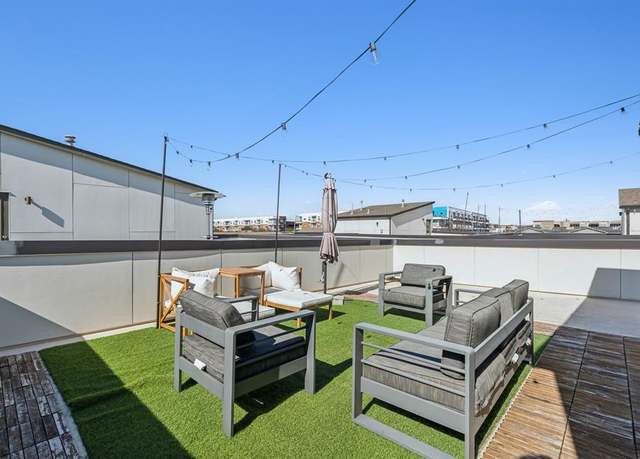 Property at 4805 Manett St #102, Dallas, TX 75204, 2 beds, 2.5 baths