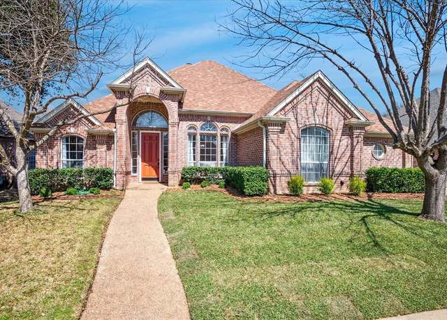 Property at 1205 Woodvale Dr, Bedford, TX 76021, 4 beds, 2.5 baths