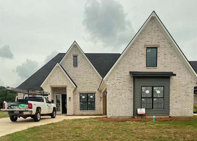 Property at 39 Turtle Creek Dr, Benton, LA 71006, 4 beds, 3 baths