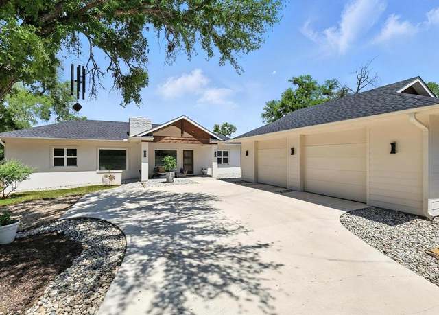 Property at 8238 Eagle Mountain Cir, Fort Worth, TX 76135, 3 beds, 2 baths
