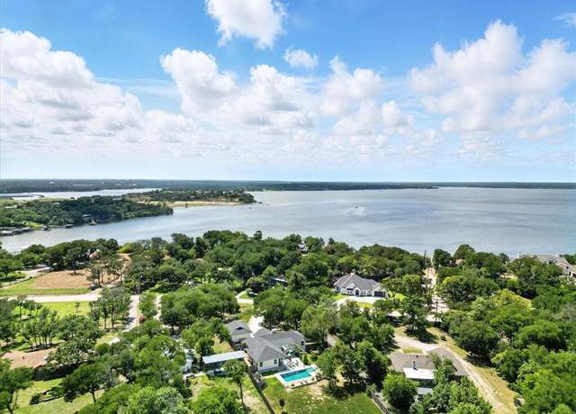 Property at 8238 Eagle Mountain Cir, Fort Worth, TX 76135, 3 beds, 2 baths