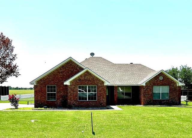 Property at 604 Fawn Trl, Tioga, TX 76271, 3 beds, 2 baths