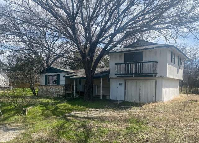 Property at 116 5th St, Whitney, TX 76692, 3 beds, 2 baths