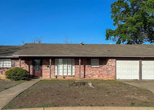 Property at 2032 S China, Brady, TX 76825, 3 beds, 2 baths