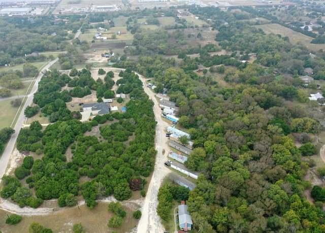 Property at 541 Simmons Way, Cedar Hill, TX 75104, 1 bed, 1.5 baths