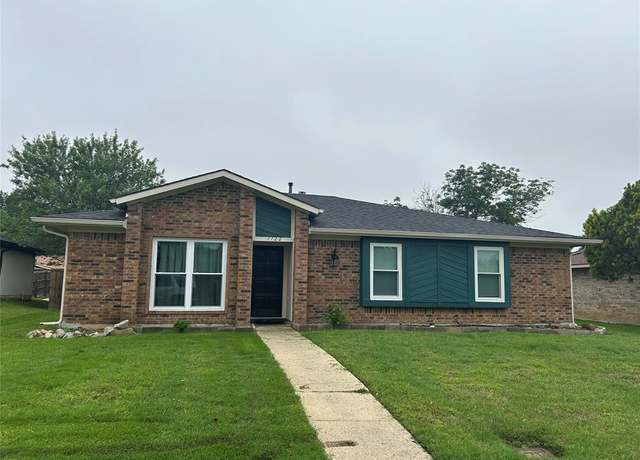 Property at 1722 Glencairn Ln, Lewisville, TX 75067, 3 beds, 2 baths