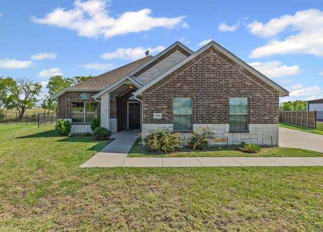 Property at 1700 Rolling Meadow Ln, Josephine, TX 75173, 4 beds, 2 baths