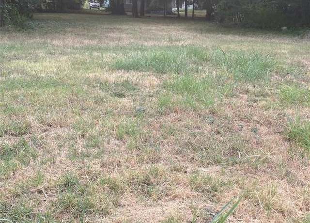 Property at 605 N Schopmeyer St, Gainesville, TX 76240