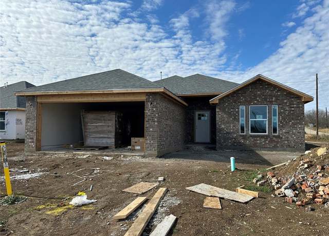 Property at 800 Bella Blvd, Coleman, TX 76834, 3 beds, 2 baths