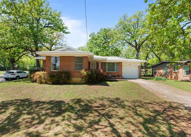 Property at 1330 S Pecan St, Arlington, TX 76010, 3 beds, 2 baths