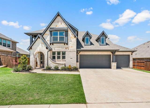 Property at 923 Timber Ridge Dr, Justin, TX 76247, 4 beds, 3.5 baths