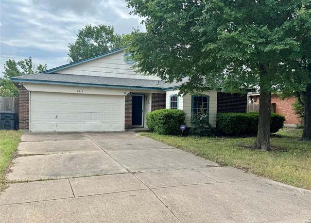 Property at 6715 Copperwood Ct, Arlington, TX 76001, 3 beds, 2 baths