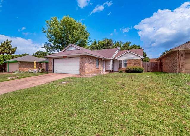 Property at 2411 Brookdale Dr, Arlington, TX 76014, 3 beds, 2 baths