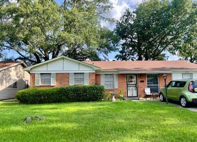 Property at 3609 Red Bud Ln, Shreveport, LA 71108, 2 beds, 1.5 baths