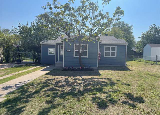 Photo of 5213 Townsend Dr, Fort Worth, TX 76115