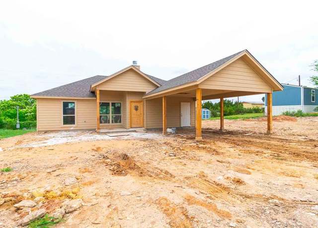 Property at 3406 Woodlake Dr, Granbury, TX 76048, 3 beds, 2 baths