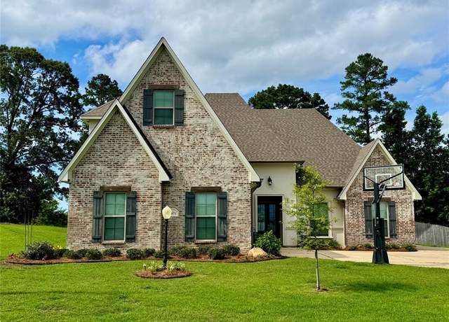 Property at 2071 Highpoint Pl, Haughton, LA 71037, 4 beds, 3 baths