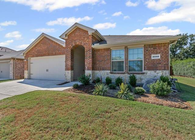 Property at 2232 Lattimore St, Denton, TX 76209, 4 beds, 2 baths