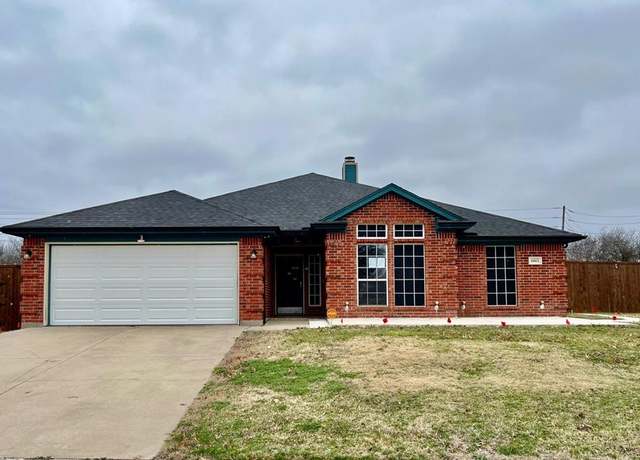 Property at 1063 Thistle Meade Cir, Burleson, TX 76028, 4 beds, 2 baths