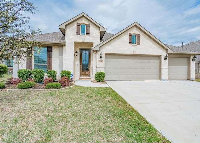 Property at 330 Roscoe Dr, Fate, TX 75087, 4 beds, 3 baths