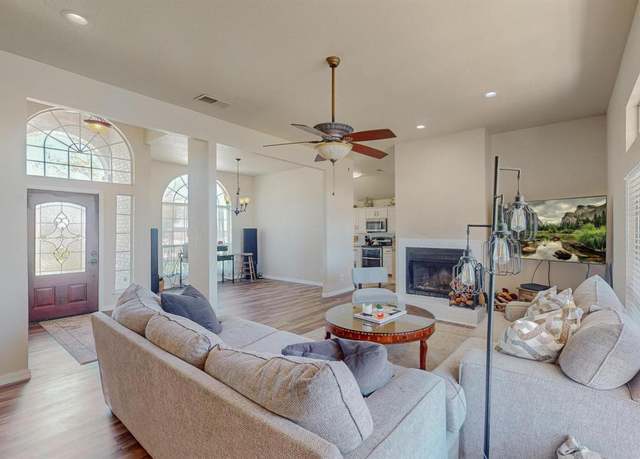 Property at 231 Dove Hill Ln, Weatherford, TX 76088, 4 beds, 3 baths