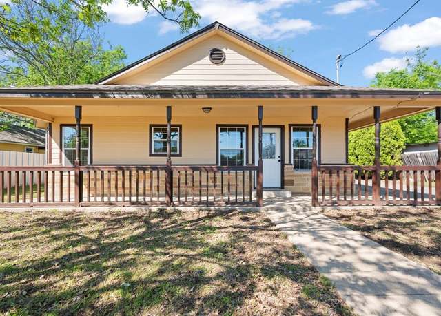 Property at 1103 Chase Ave, Cleburne, TX 76031, 4 beds, 3 baths