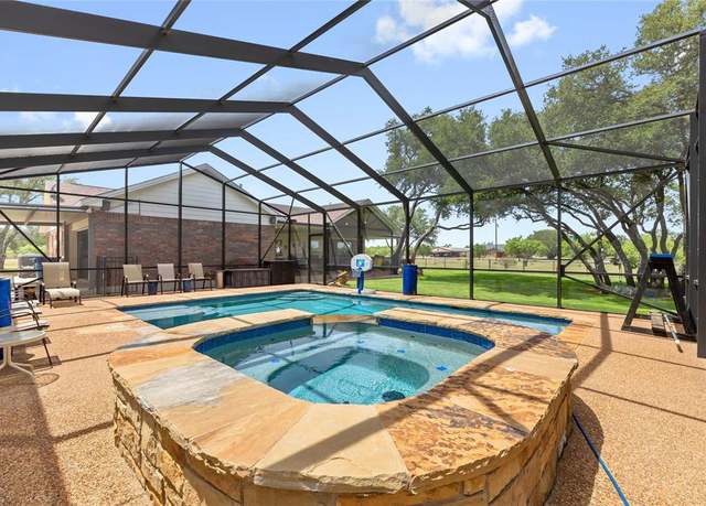 Property at 2225 Thomas Dr, Brownwood, TX 76801, 4 beds, 2 baths