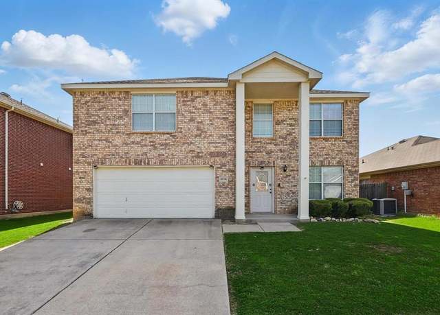 Property at 10748 Irish Glen Trl, Fort Worth, TX 76052, 4 beds, 3.5 baths