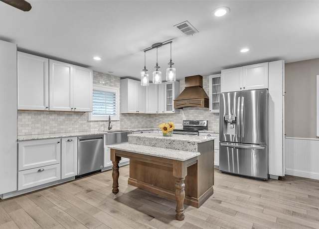 Property at 1904 Alston St, Arlington, TX 76013, 3 beds, 2 baths