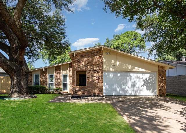 Property at 2614 Crestmoor Ct, Arlington, TX 76016, 3 beds, 2 baths