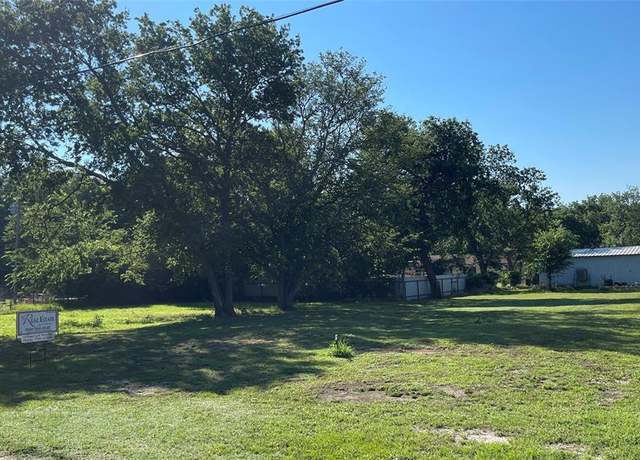 Property at 304 E Crump, Saint Jo, TX 76265