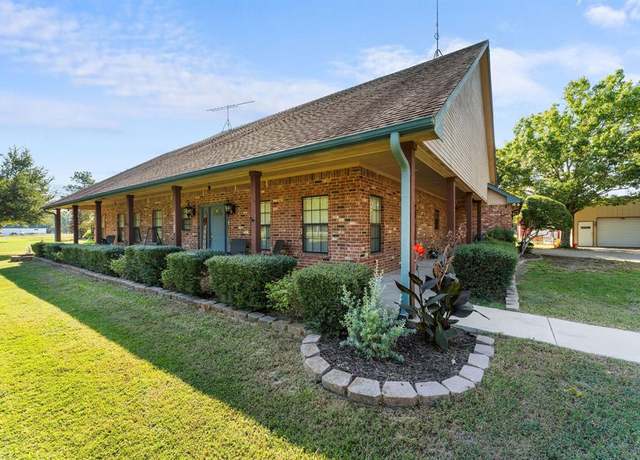Property at 11188 Allen Ln, Terrell, TX 75161, 3 beds, 2.5 baths