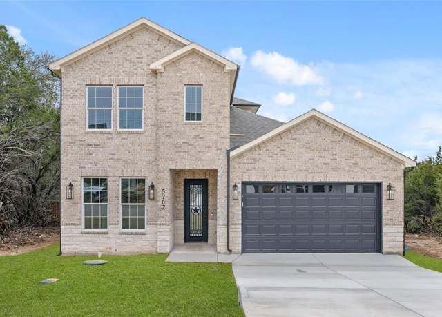 Property at 5702 Barkridge Dr, Granbury, TX 76048, 4 beds, 3 baths