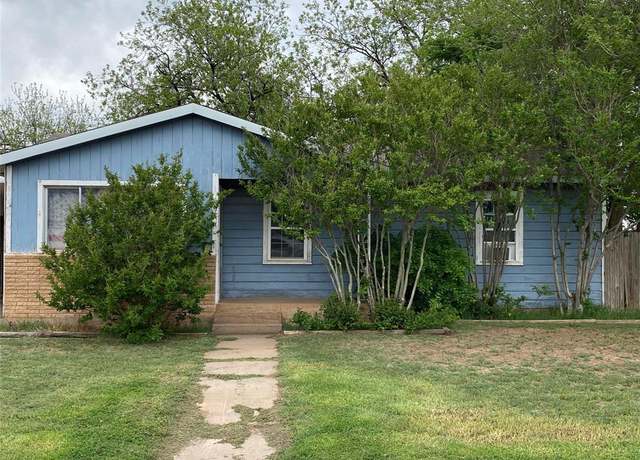 Property at 541 W Irving St, Munday, TX 76371, 3 beds, 1 bath
