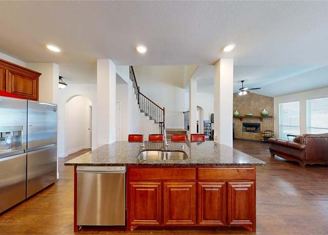 Property at 916 Sunset Haven Dr, Little Elm, TX 75068, 5 beds, 4 baths