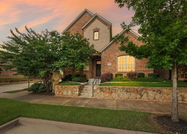 Property at 8240 Odell St, North Richland Hills, TX 76182, 4 beds, 3 baths