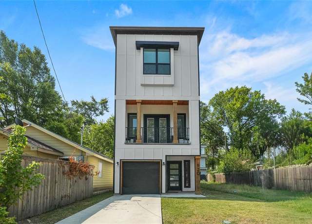 Property at 920 Muncie Ave, Dallas, TX 75212, 3 beds, 3.5 baths