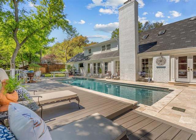 Property at 1905 Indian Creek Dr, Westover Hills, TX 76107, 4 beds, 4.5 baths