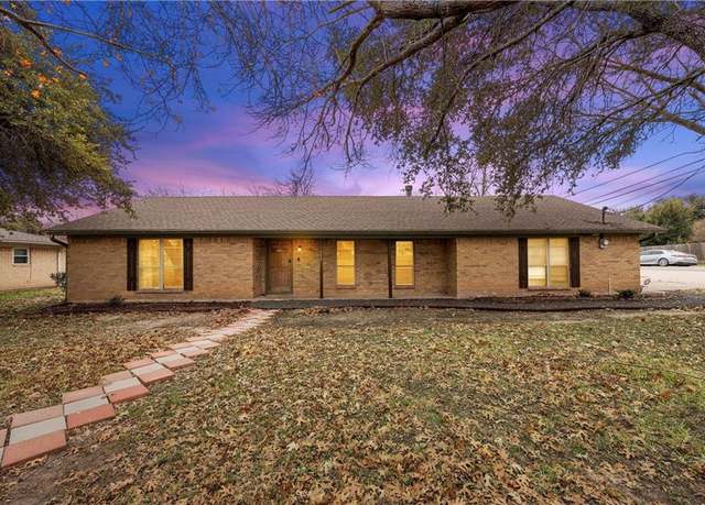 Property at 110 W Billington Dr, Robinson, TX 76706, 3 beds, 2 baths