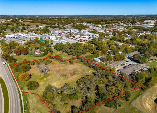 Property at 215 S Denton St, Weatherford, TX 76086