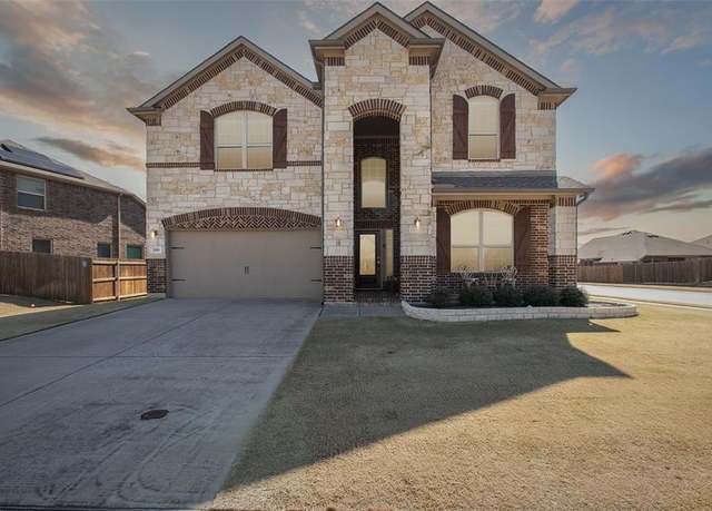 Property at 200 Baldwin Dr, Fate, TX 75189, 5 beds, 4 baths