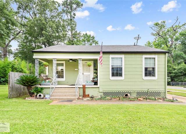 Property at 140 E Rutherford St, Shreveport, LA 71104, 2 beds, 1 bath