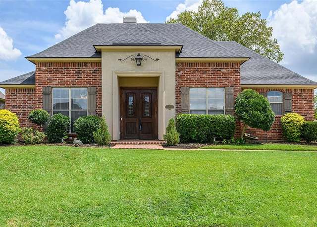 Property at 10039 Loveland Ct, Shreveport, LA 71106, 3 beds, 2.5 baths