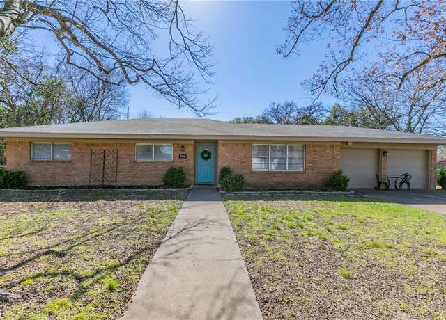 Property at 7758 E Fairway Rd, Woodway, TX 76712, 3 beds, 2 baths
