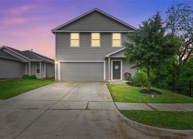 Property at 5625 Mcclelland St, Forney, TX 75126, 4 beds, 2.5 baths