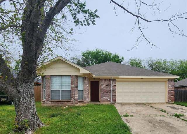 Property at 621 Troxell Blvd, Rhome, TX 76078, 3 beds, 2 baths