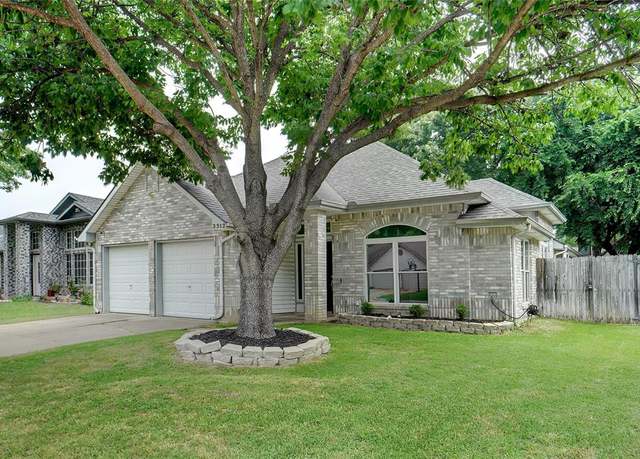 Property at 3312 Kelley Dr, Grand Prairie, TX 75052, 3 beds, 2 baths