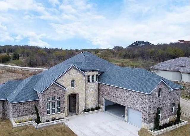 Property at 3128 Koscher Dr, Grand Prairie, TX 75104, 4 beds, 4.5 baths